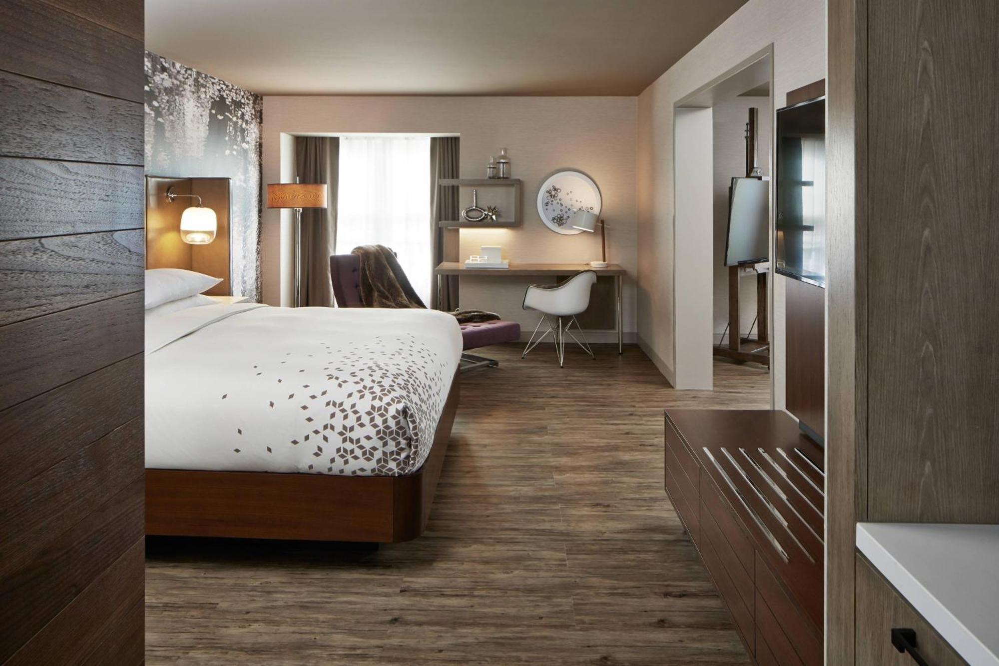The Del Monte Lodge Renaissance Rochester Hotel&Spa Extérieur photo