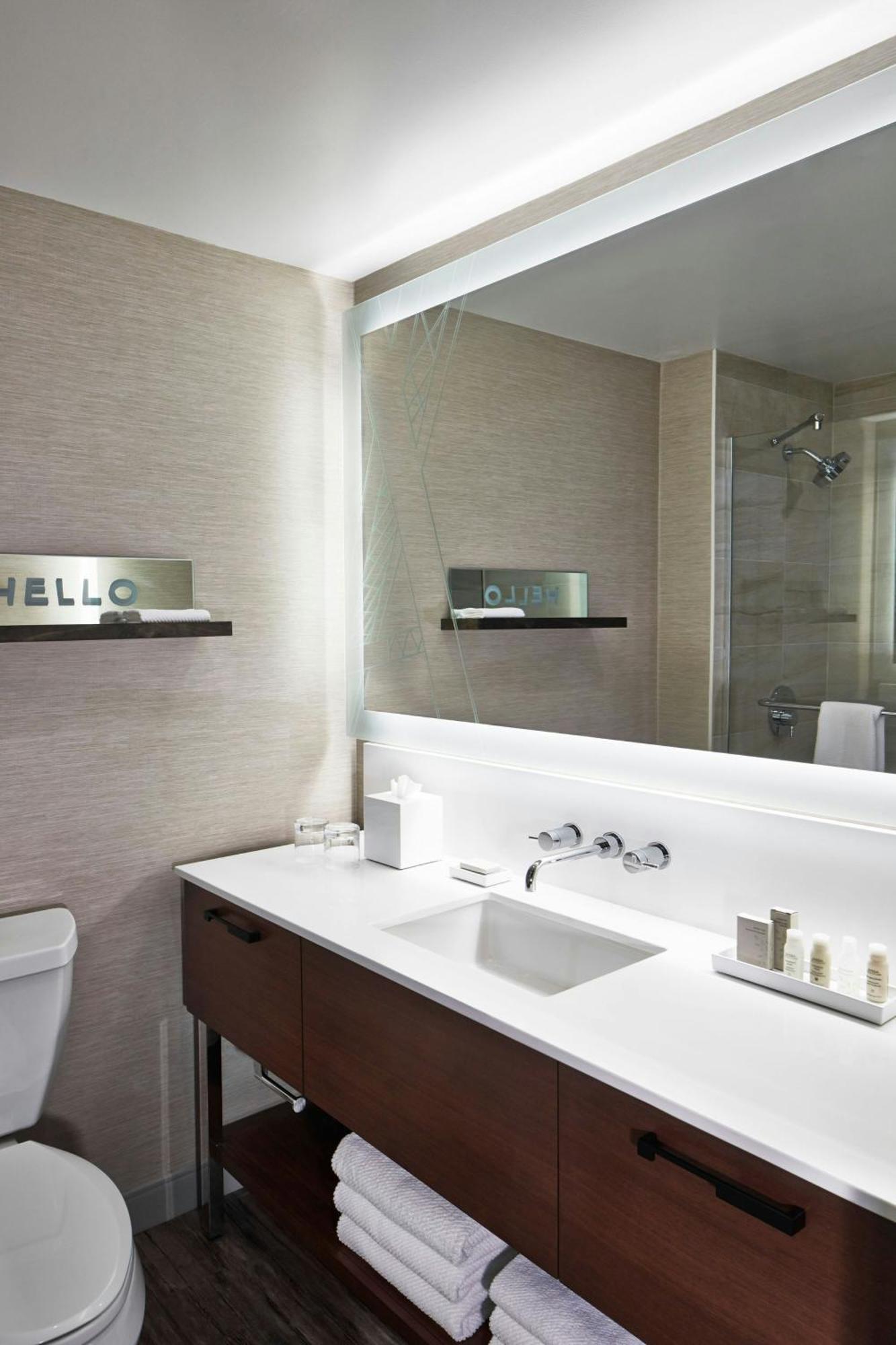 The Del Monte Lodge Renaissance Rochester Hotel&Spa Extérieur photo