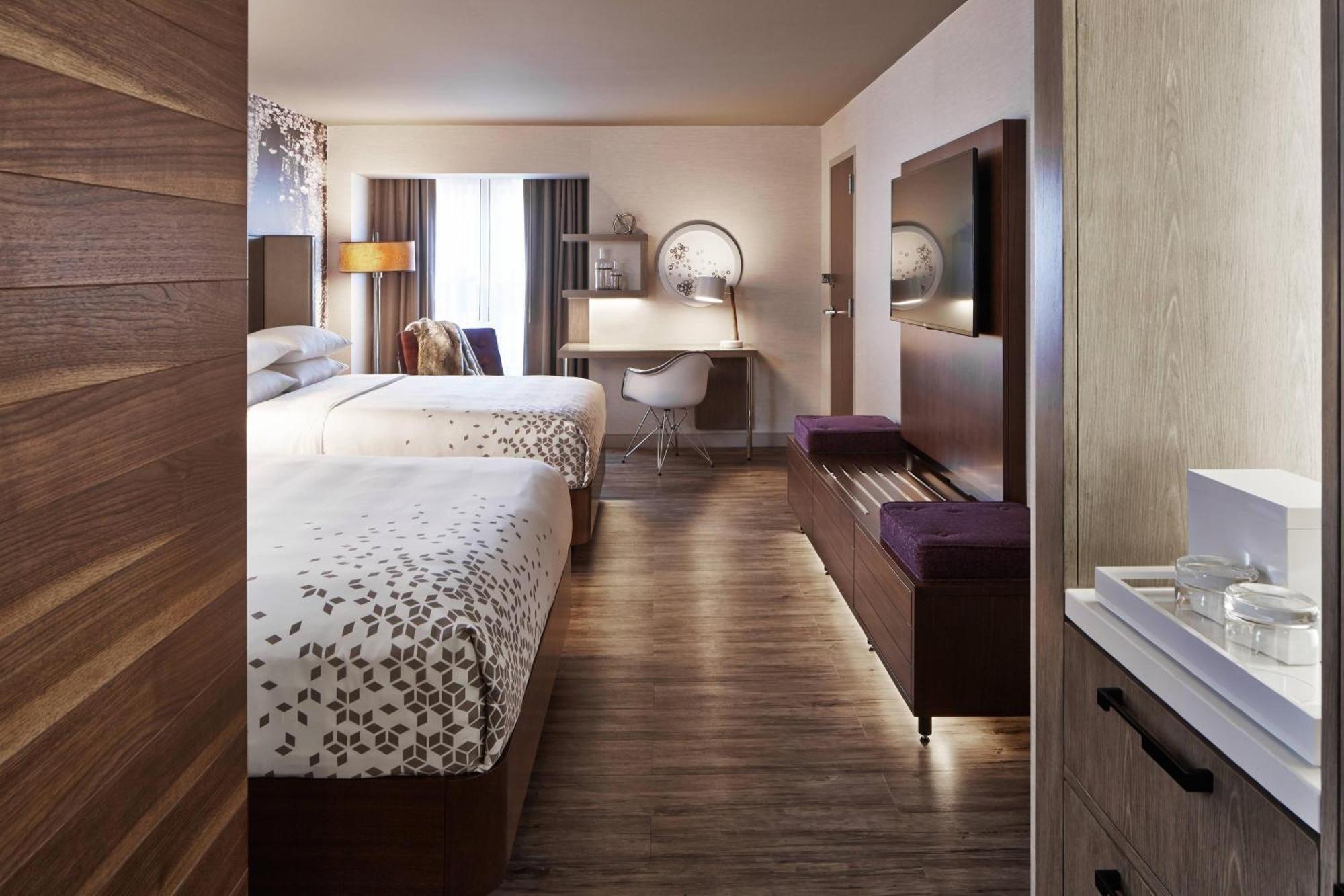 The Del Monte Lodge Renaissance Rochester Hotel&Spa Extérieur photo
